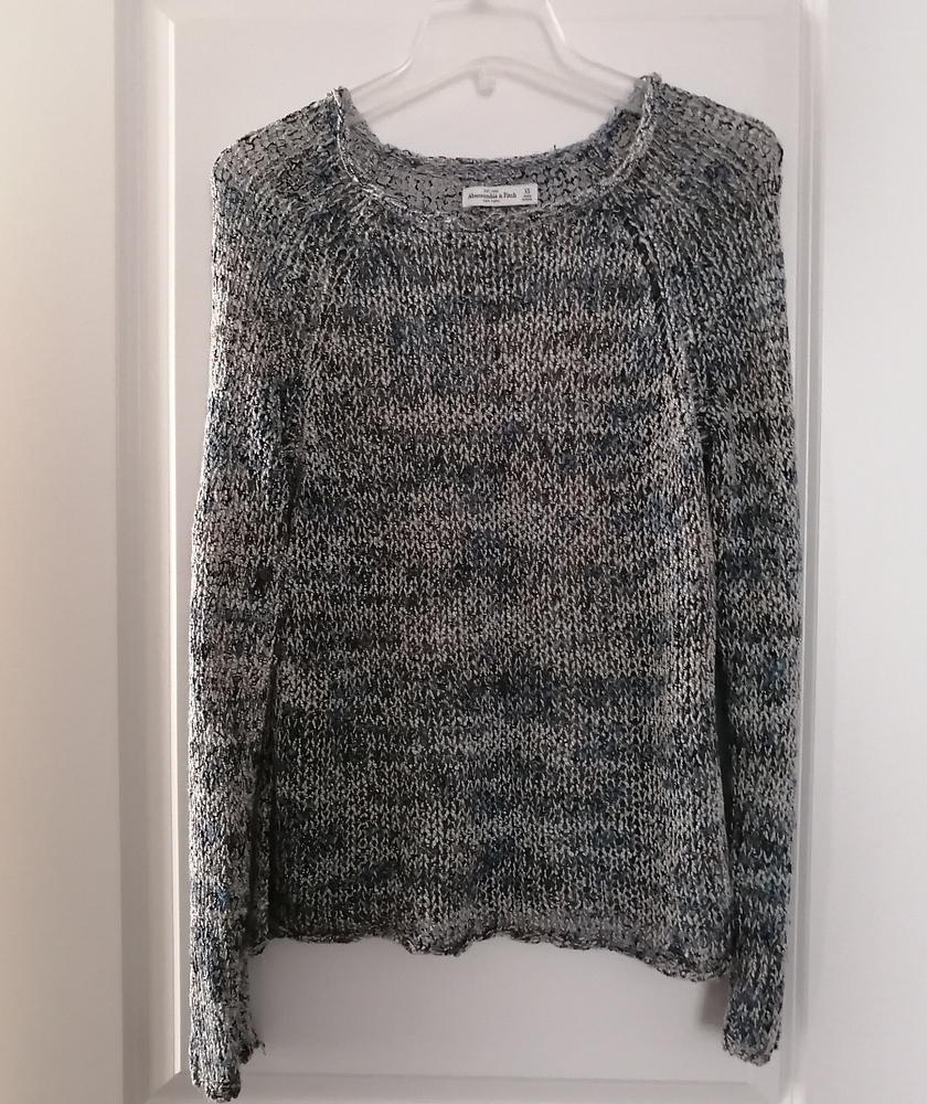 💙 Abercrombie Soft Knit Sweater